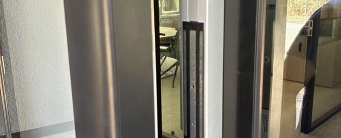 Système de contrôle d’accès sécurisé pour gestion des entrées.